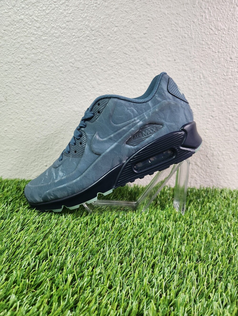 Nike Air Max 90 Thunderstorm Navy Blue Running Sneakers HQ1970-400 Men's Size 9
